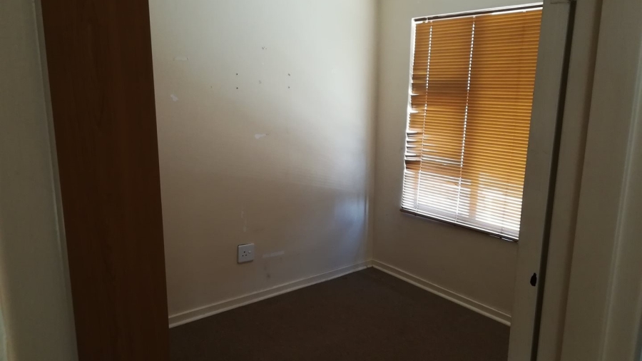 1 Bedroom Property for Sale in Potchefstroom North West